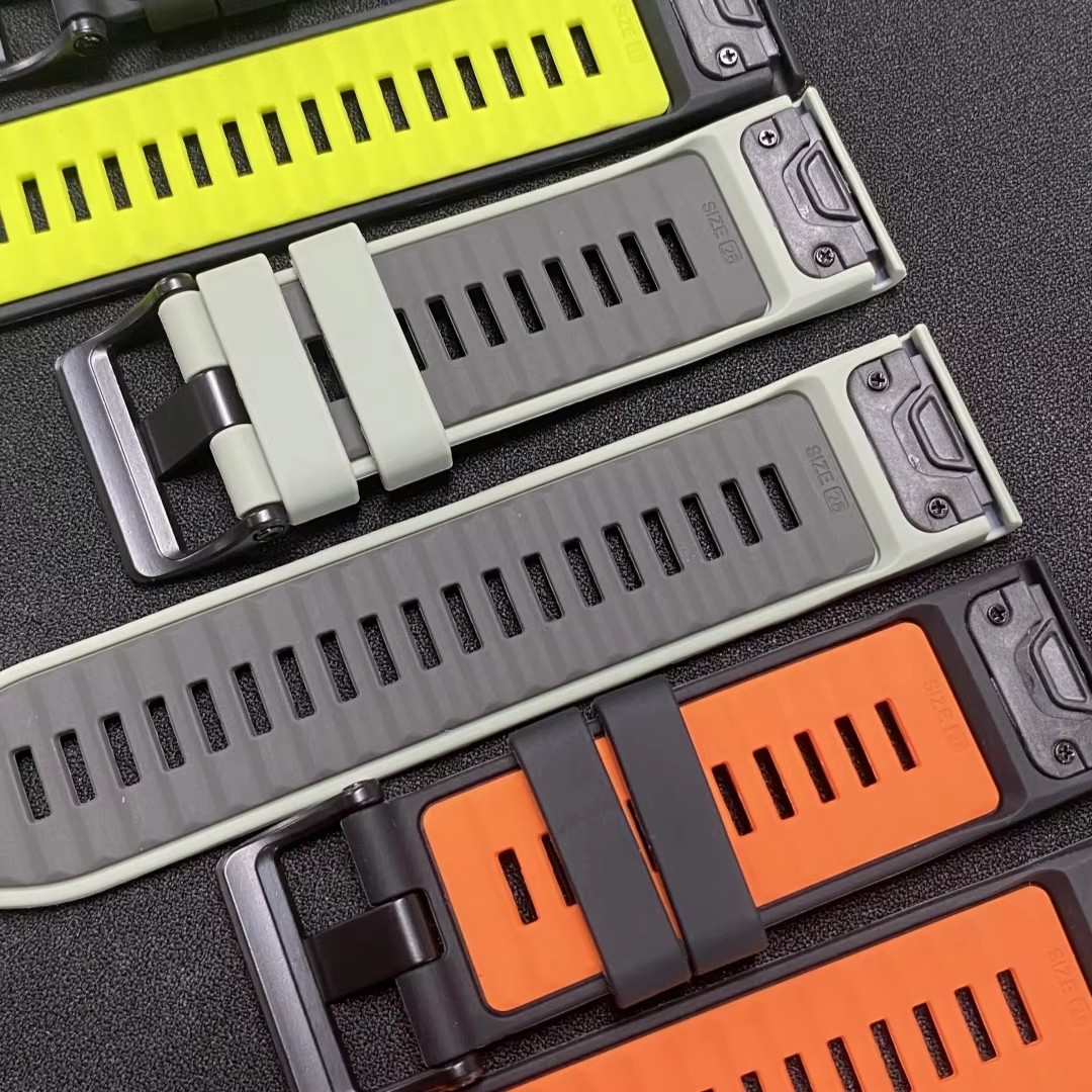 フェニックス E 47mm 公式クイックフィット 22mm  - Silicone Watch Band 22Mm のレビューと価格